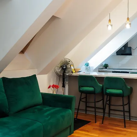 B * Βουκουρέστι