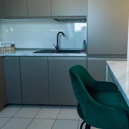 B * Βουκουρέστι