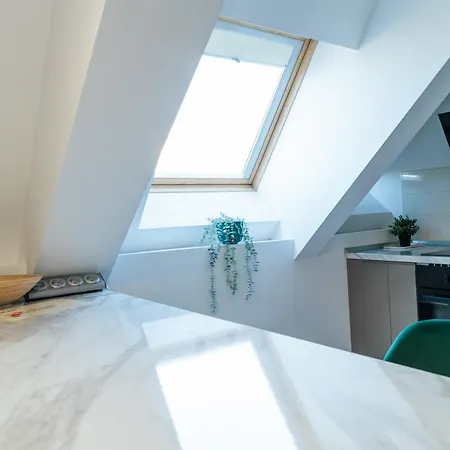 B Appartement Boekarest