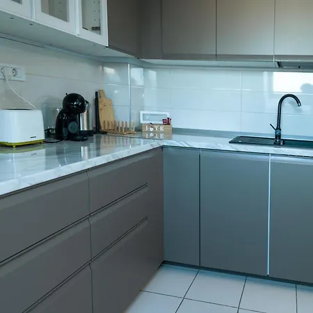 B Appartement Boekarest